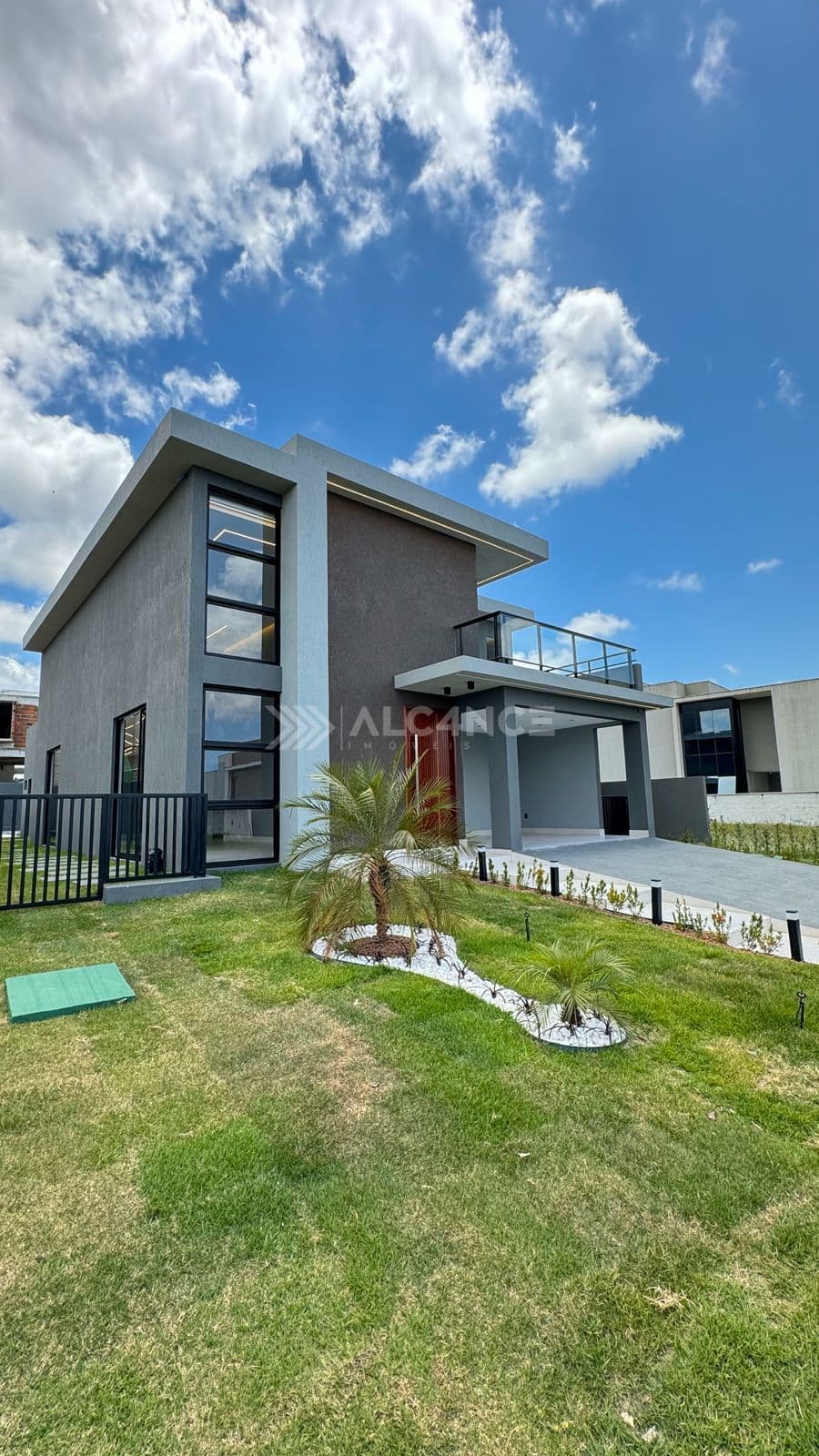 Casa em condomínio - 3 Suítes - 421m² - em Centro, Bayeux/PB