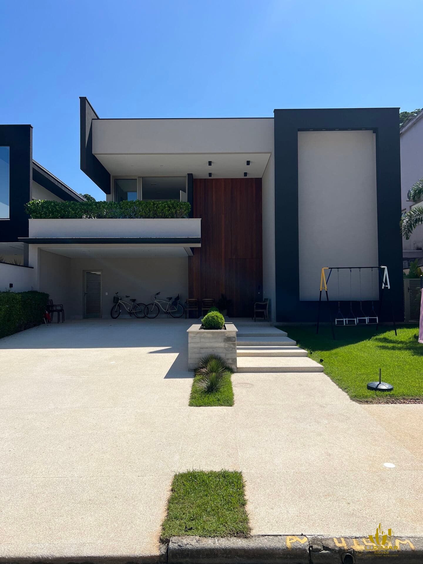 Mansão em Riviera de São Lourenço
