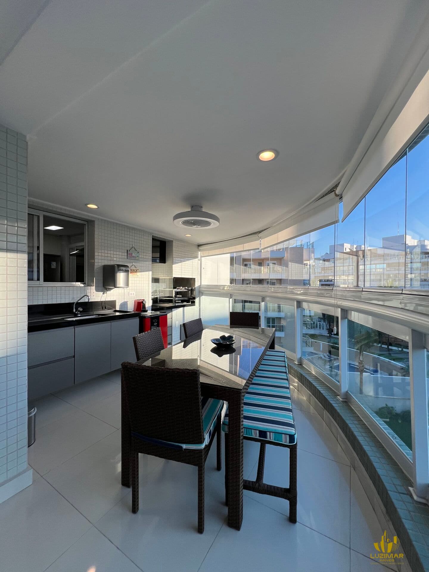 Lindo Apartamento à venda no bairro Riviera de São Lourenço - Bertioga/SP