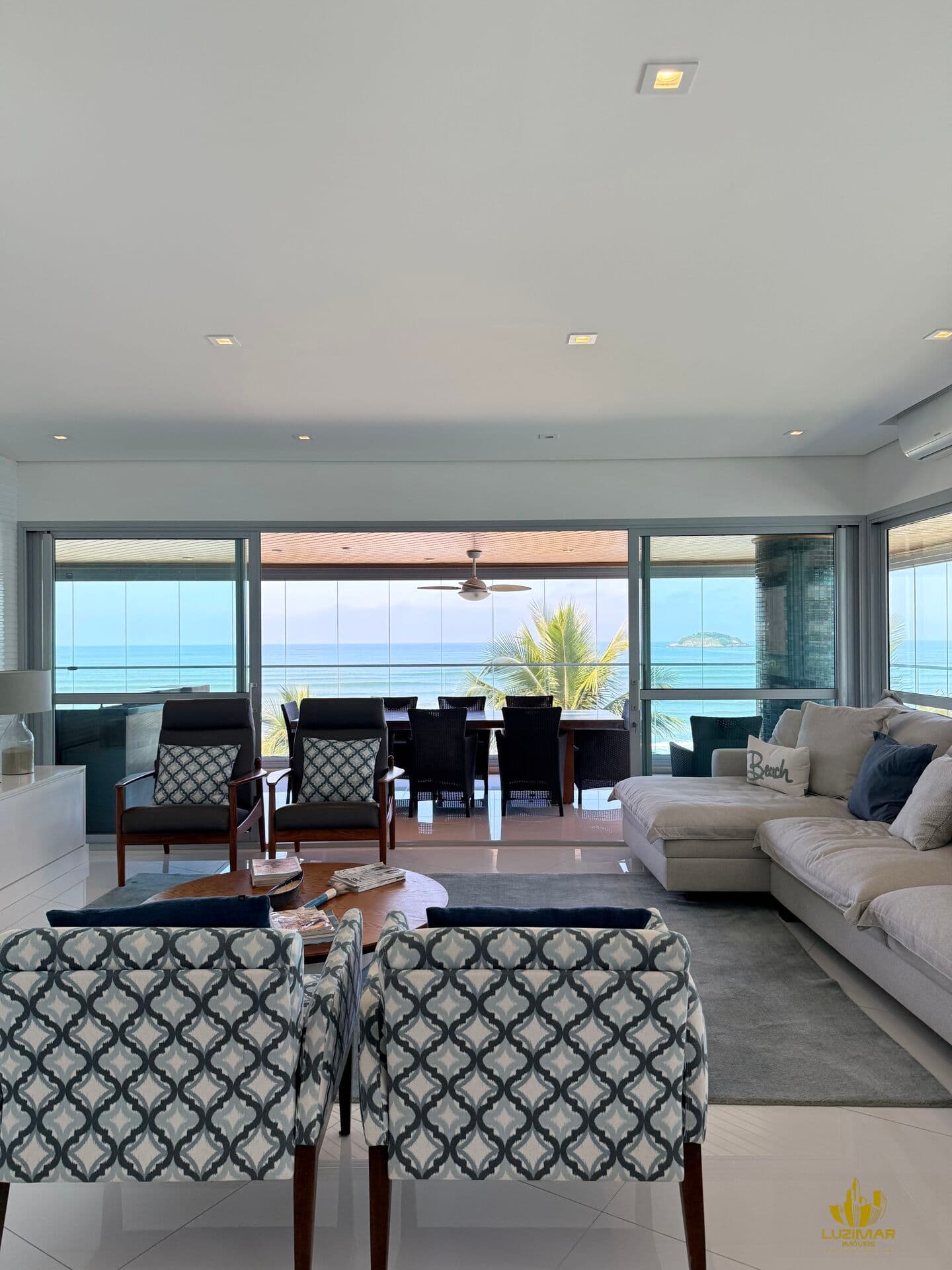 Apartamento a Venda - Pé na Areia Vista Mar