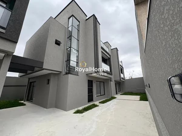 Triplex de Alto Padrão em condomínio