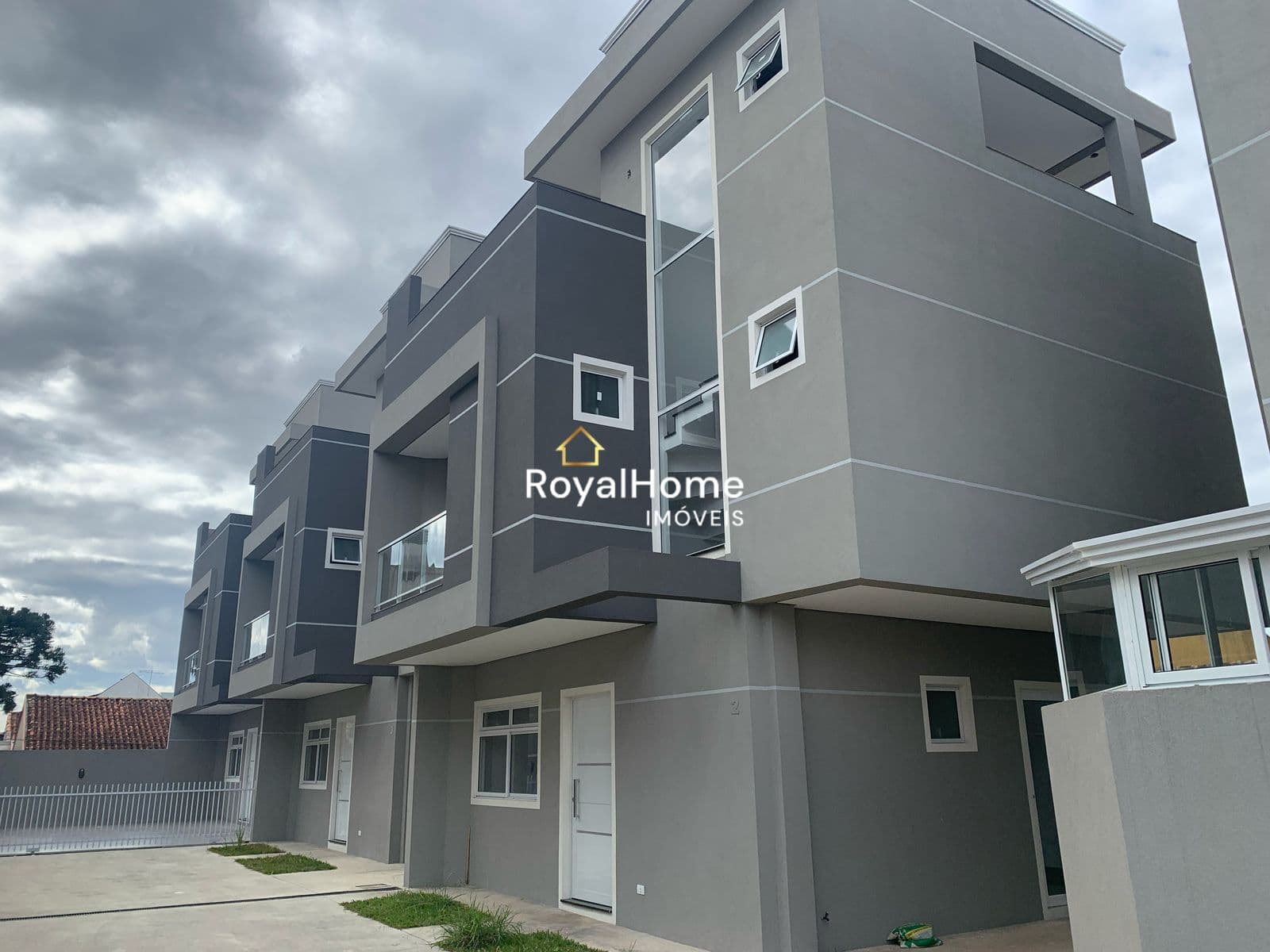 Triplex em Condomínio não geminado c/ 165,51 m² construídos
