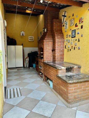 Lindo Sobrado á venda Rua Jesuíno Rabello, no bairro Vila Milton - 105 m² - 3 quartos (1 suíte)