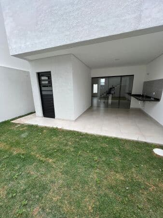 Casa Sobrado em Canjica (Terra Preta), Mairiporã/SP