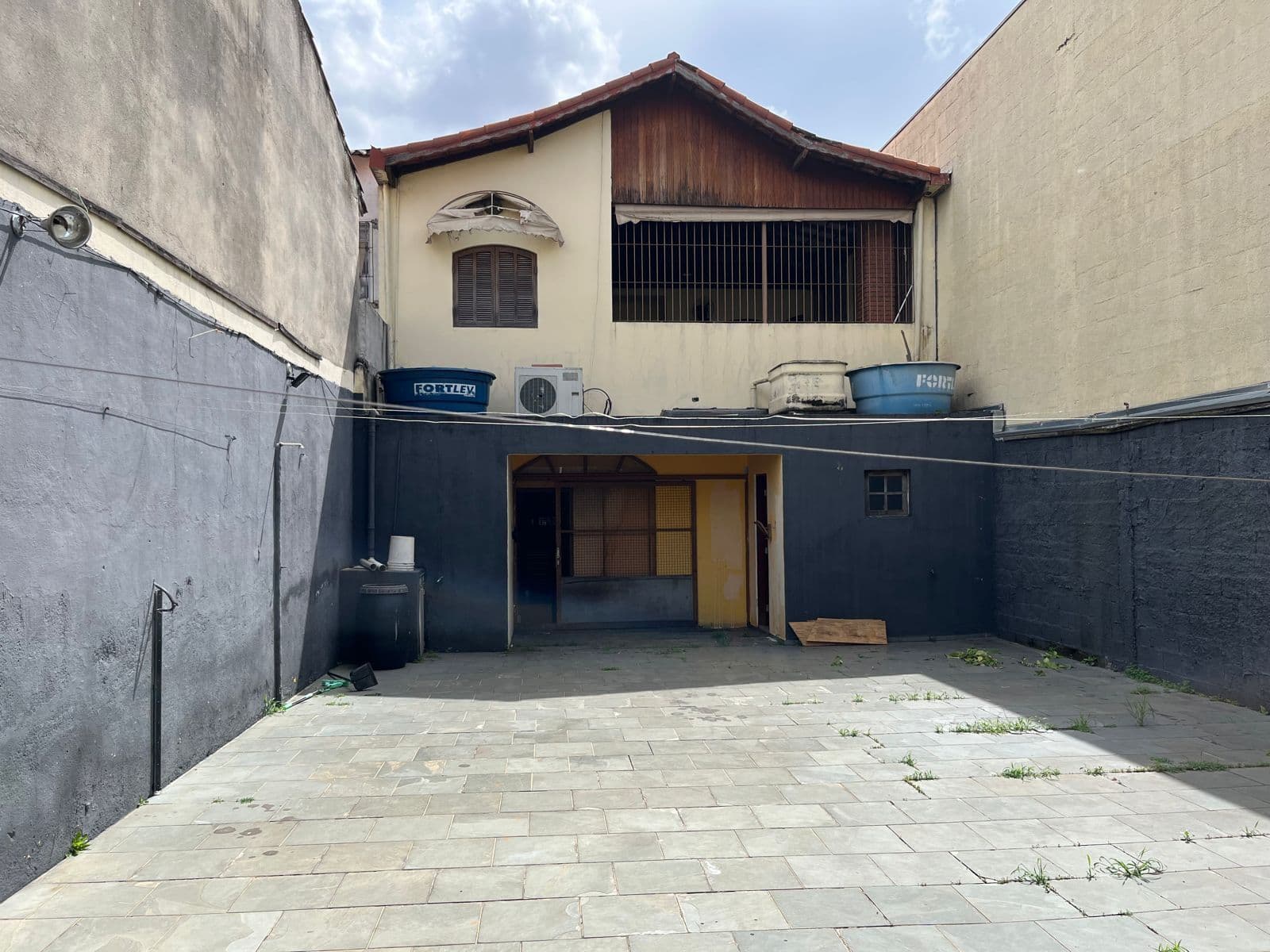 Amplo imovel Comercial em Avenida - Jd. Tranquilidade