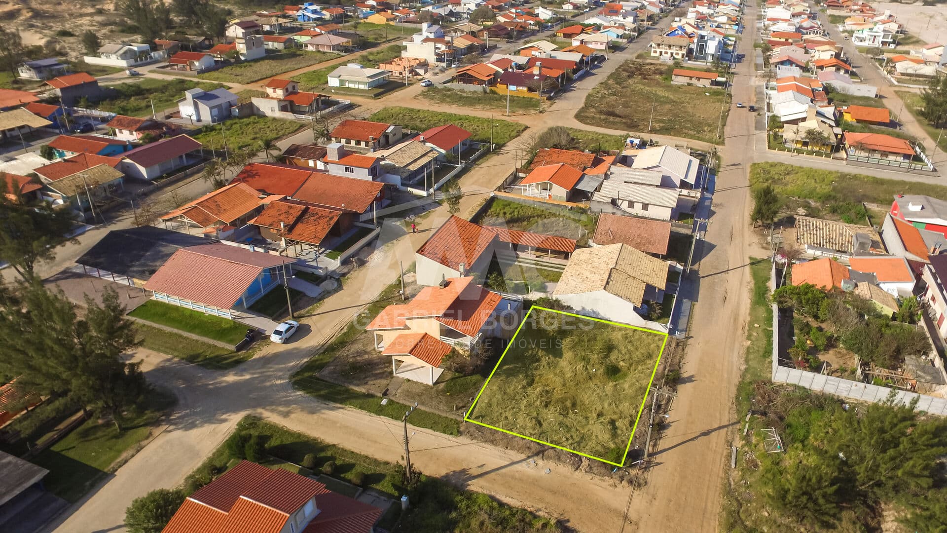 Lote em ponto estratégico da praia!