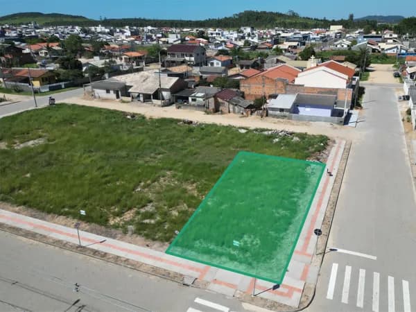 Lote de esquina no Loteamento Porto Seguro