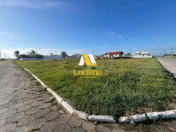 🏖️ Seu Refúgio no Litoral! Terreno Perfeito