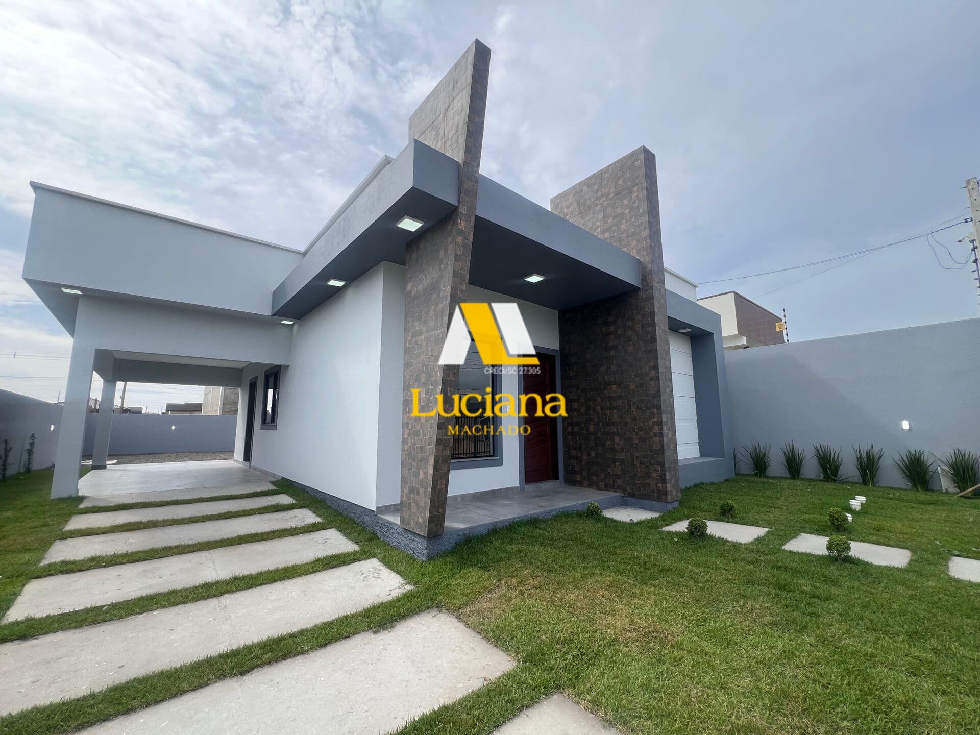 Casa de 3 dormitórios sendo 1 suiíte em Araranguá/SC
