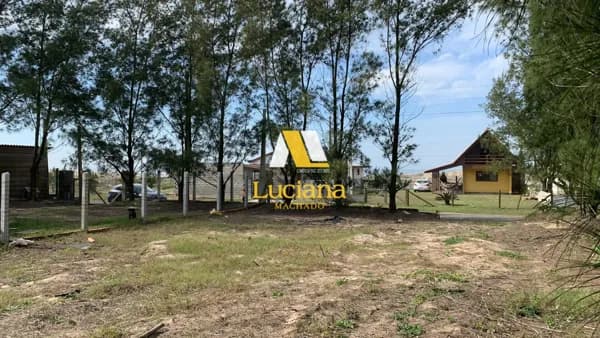 Terreno à venda em Balneário Arroio do Silva/SC