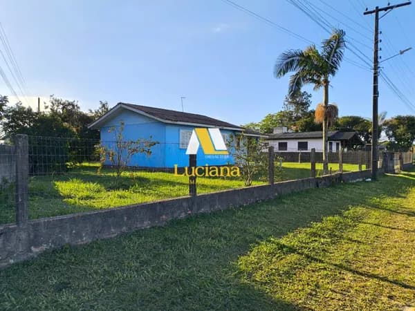 Casa com terreno amplo na Marginal da BR-101 – Visibilidade e Localização Perfeita!