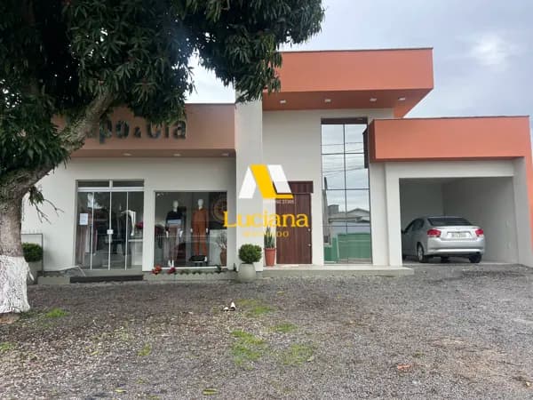 Casa Completa com Sala Comercial – More e Invista no Mesmo Imóvel!