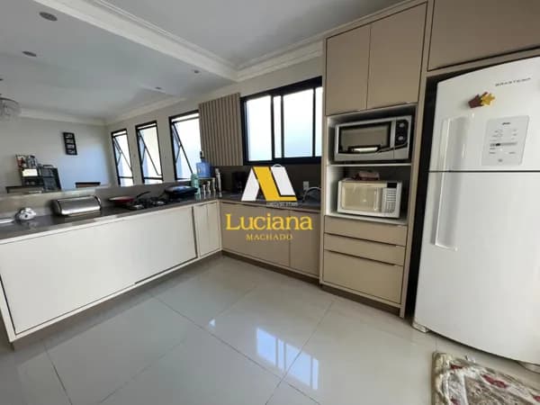 Casa de Laje 3 Dormitórios sendo 1 suíte e closet em Araranguá