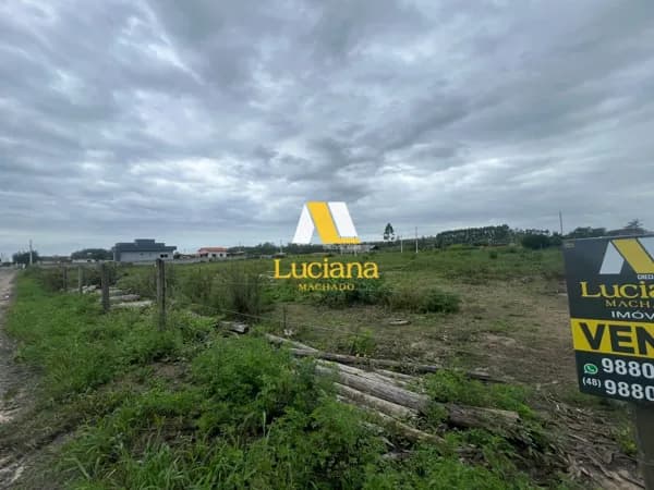 Terreno de 850m² à venda no bairro Caverazinho - Araranguá/SC