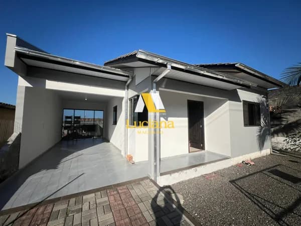 Casa de 2 Dormitórios no Bairro Coloninha em Araranguá/SC