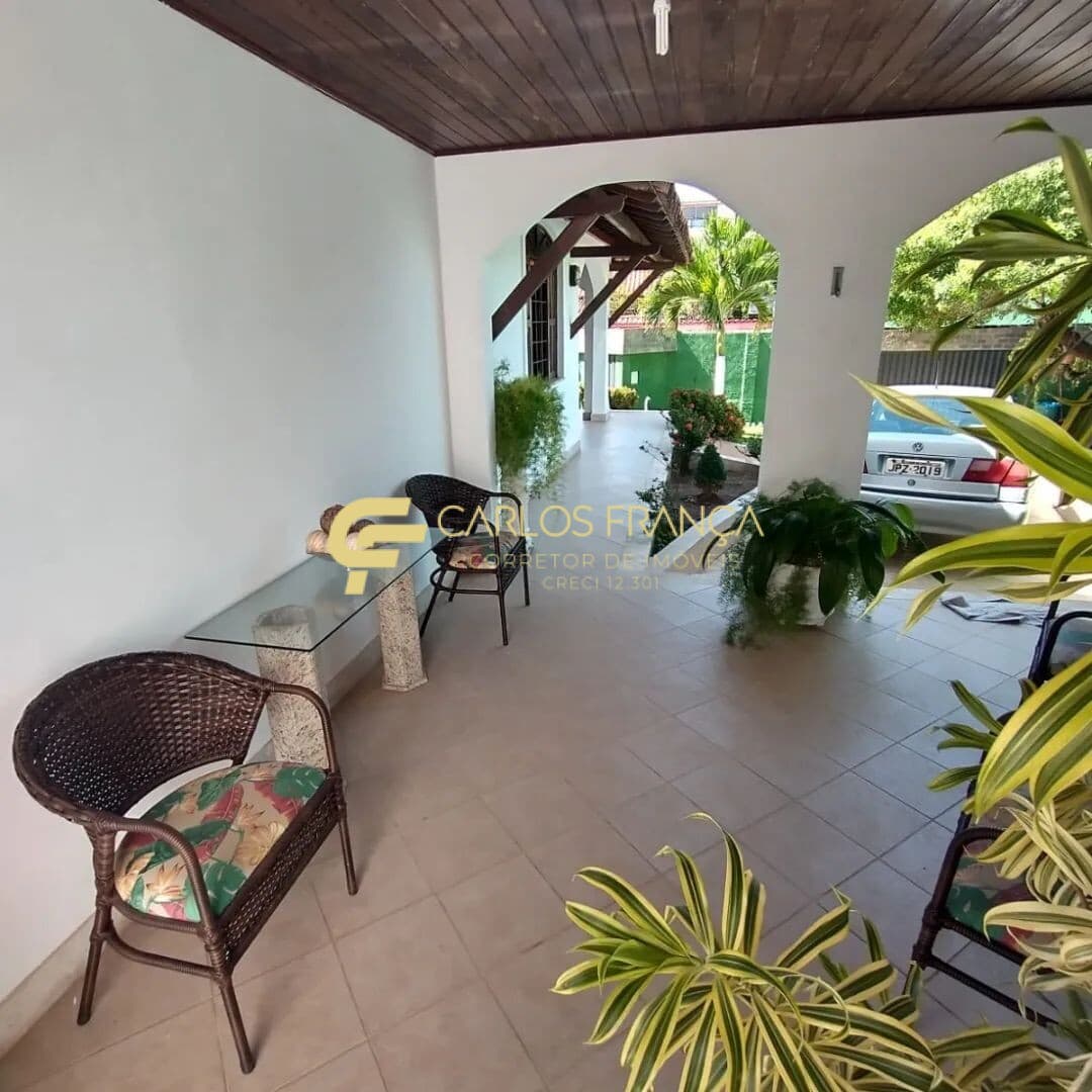 5 quartos com uma suítes à venda, 400m², R$ 1.600.000,00 - Stiep