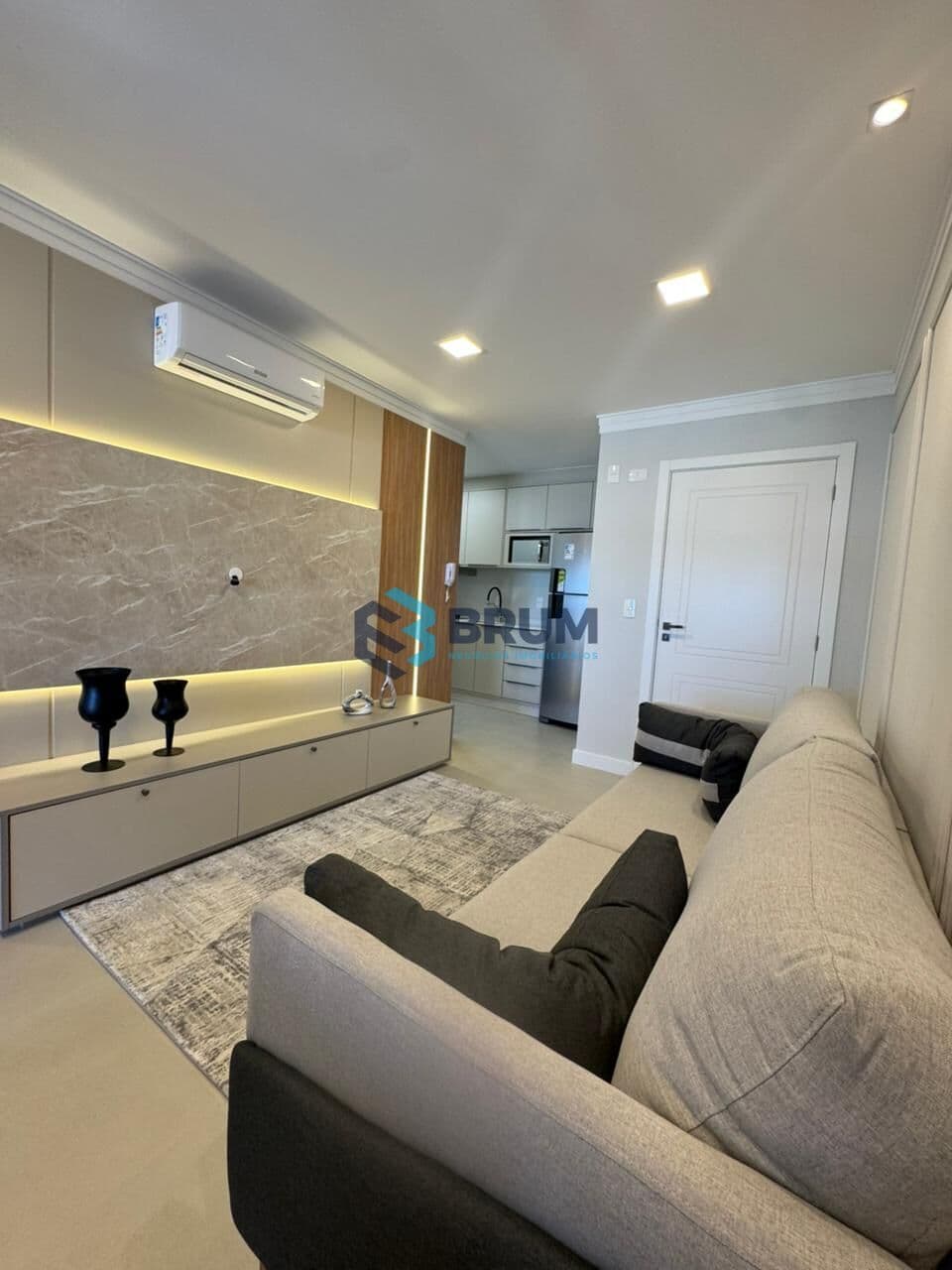 FINAMENTE MOBILIADO - APARTAMENTO NOVO