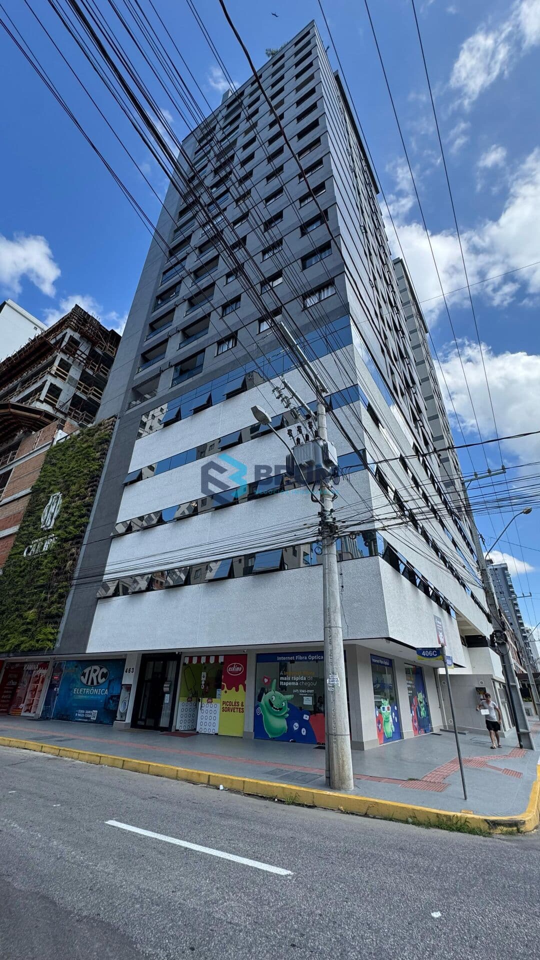 OPORTUNIDADE - PRONTO PARA MORAR EM ITAPEMA