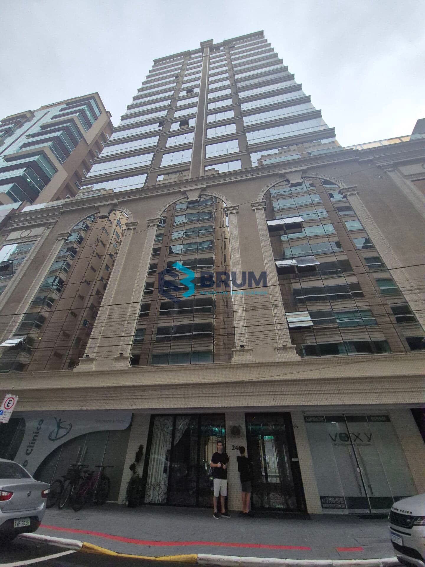 APARTAMENTO PRONTO EM EXCELENTE LOCALIZAÇÃO
