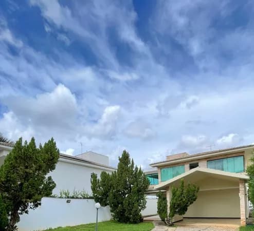 Casa Ampla com Quintal no Bairro Ibituruna