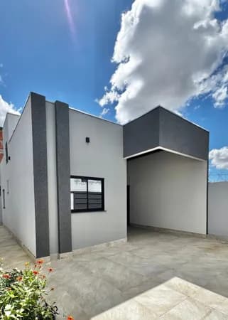 Casa Moderna no Major Prates Excelente Localização