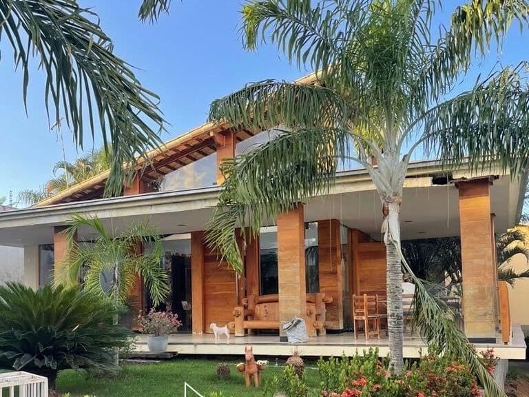 Casa Alto Padrão estilo rústico no bairro Ibituruna.