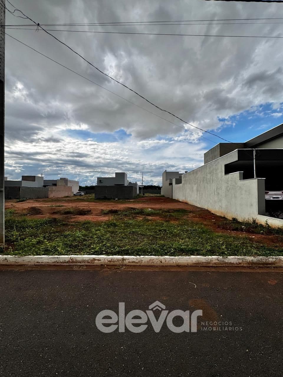 Lote de 200 m² – Villa Segura