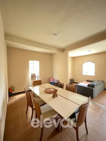 Casa com Quintal Amplo – Bairro Major Prates