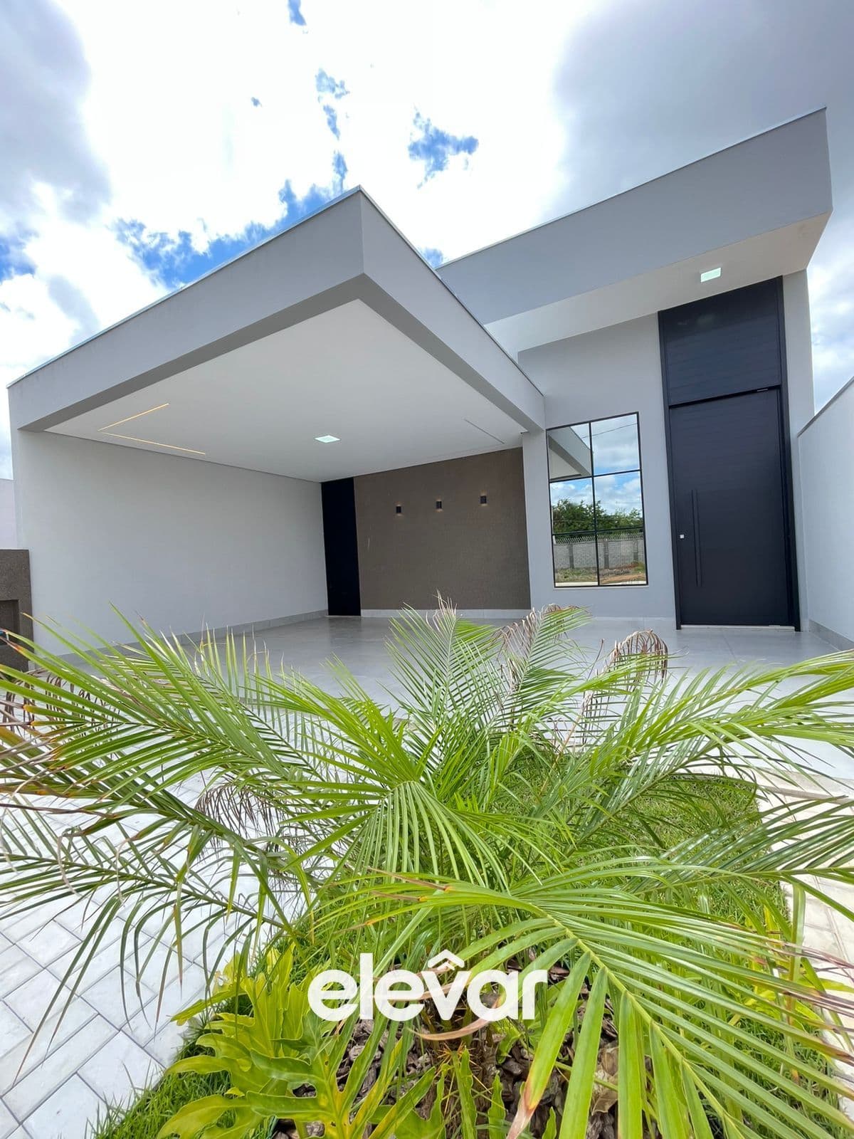 Casa Moderna no Residencial Vila Segura