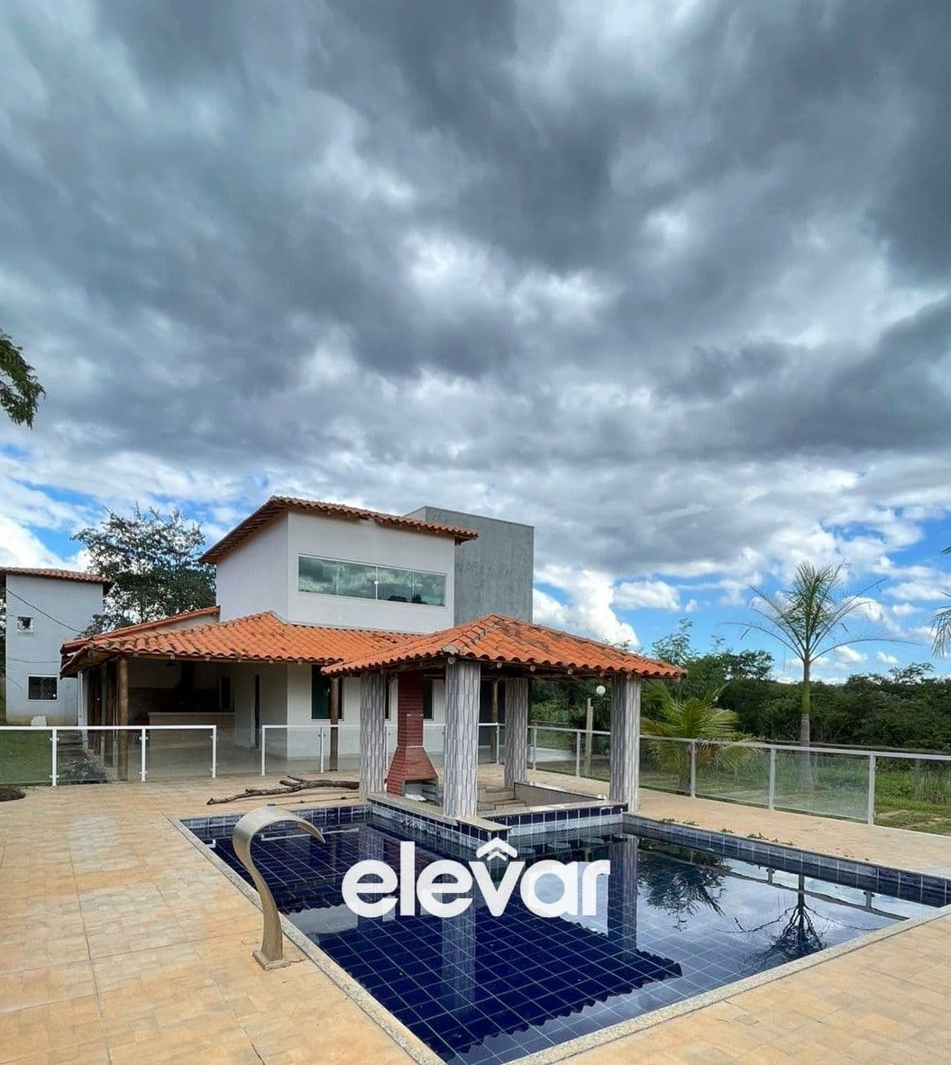 Casa no Condomínio Rural Estância Real com 1.700 m² 15 min do Centro de Montes Claros