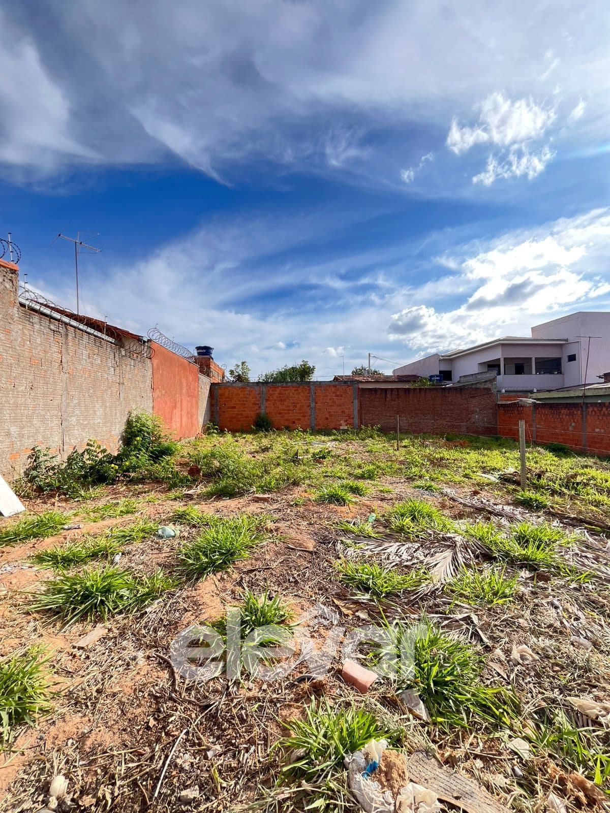 Oportunidade de Lote Totalmente Plano no Bairro Planalto