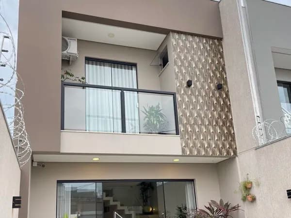 Casa no bairro Ibituruna incrível com marcenaria completa e energia fotovoltaica.