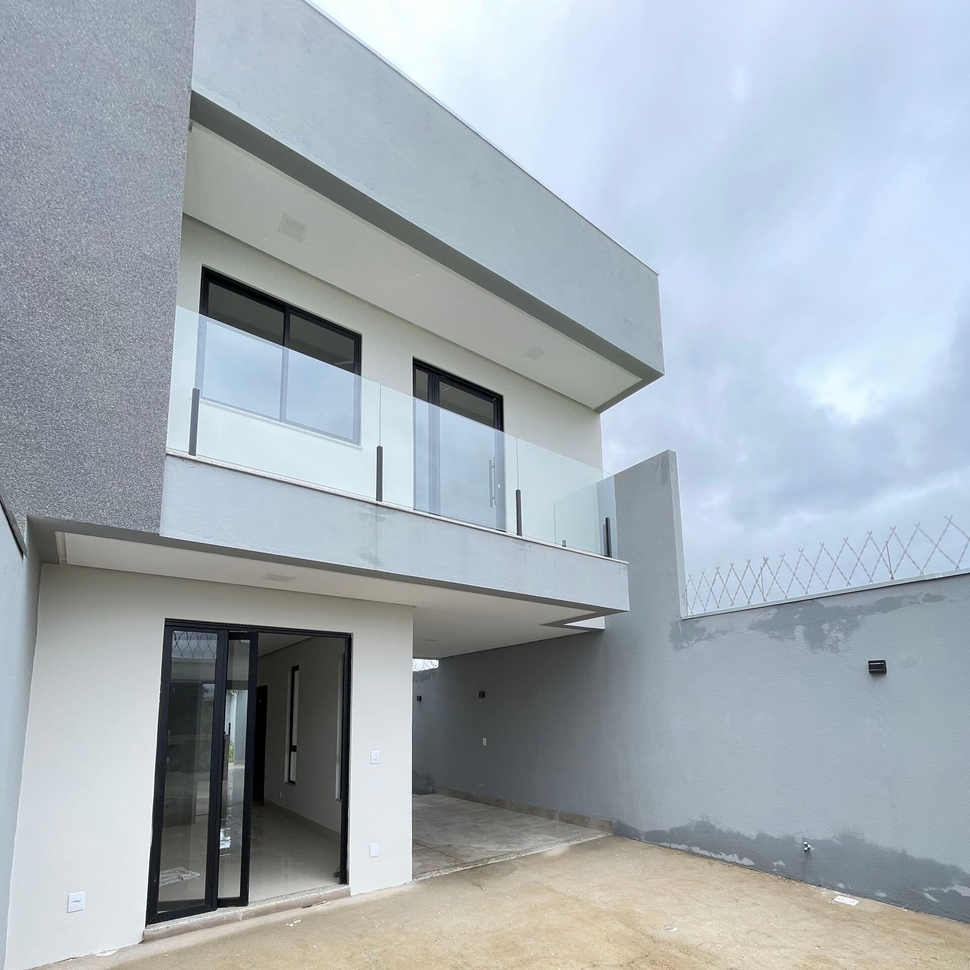 Casa Moderna no Todos os Santos Prolongamento
