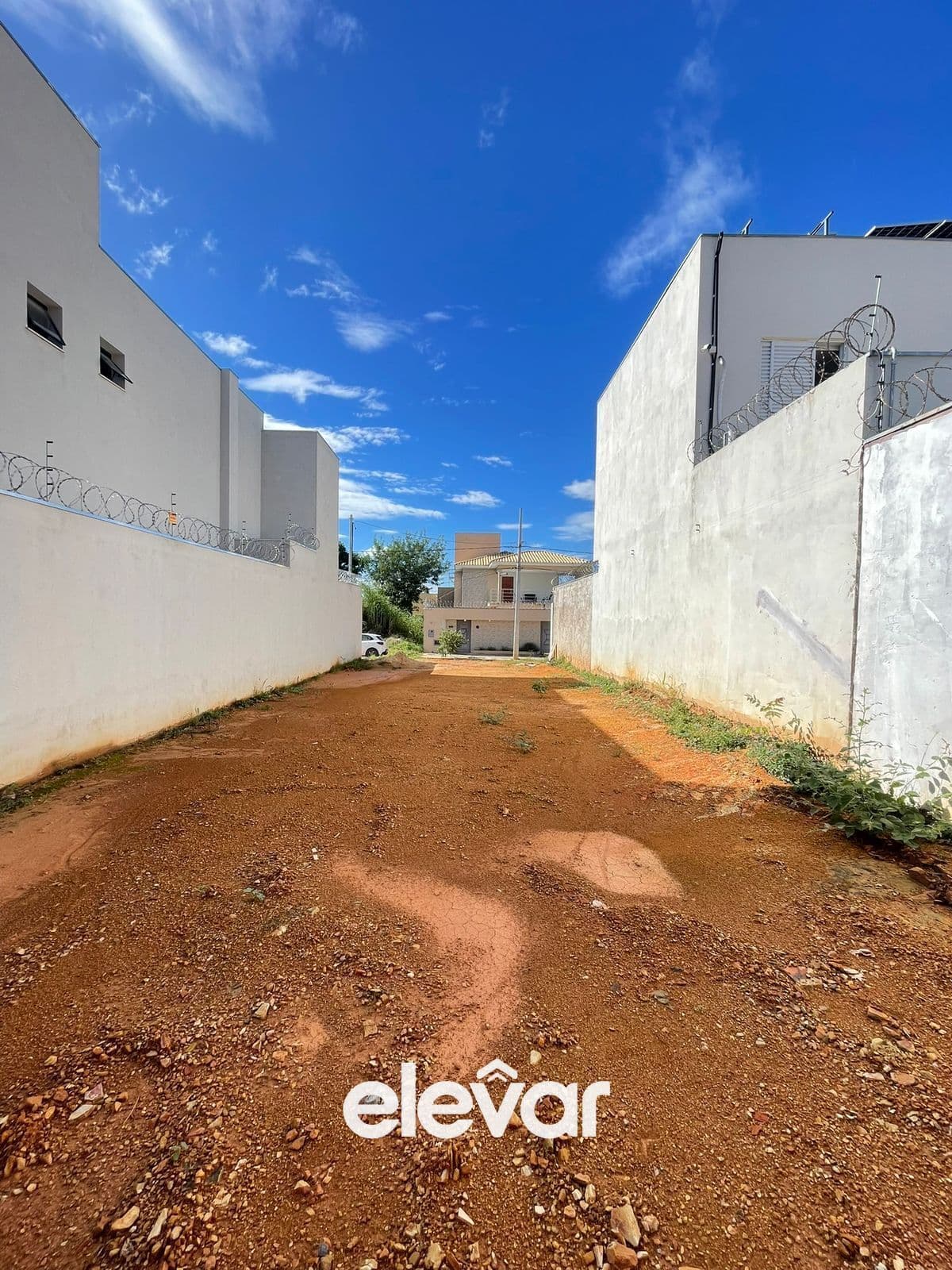Lote no Ibituruna com Excelente Localização