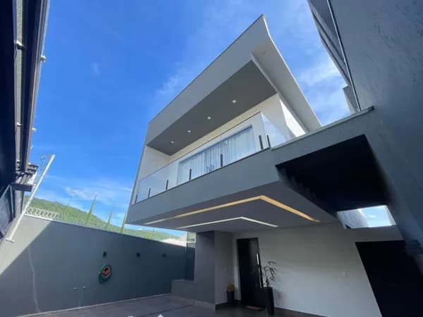 Casa Alto Padrão bairro Sapucaia