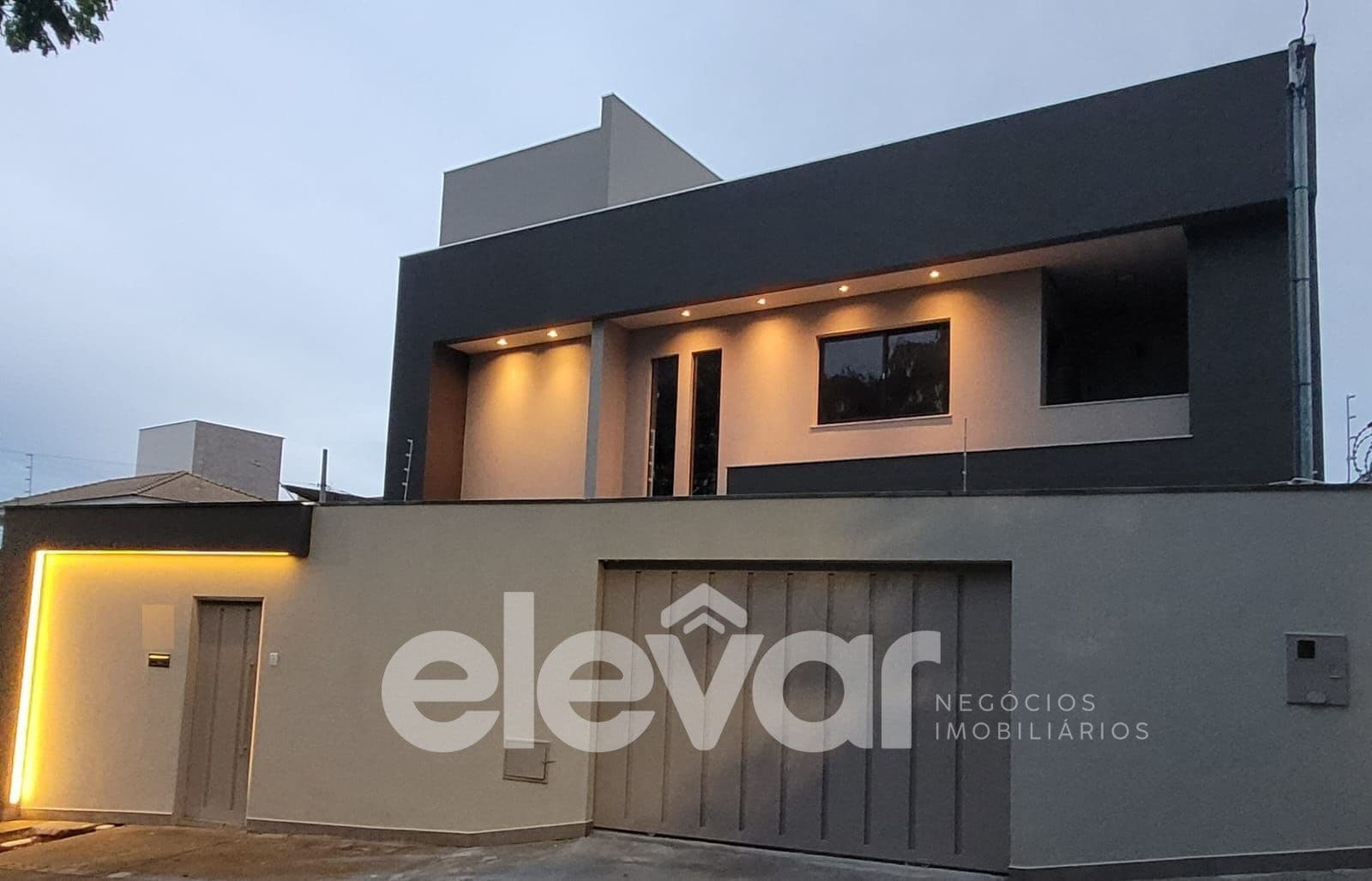 Casa Moderna com Piscina no Ibituruna