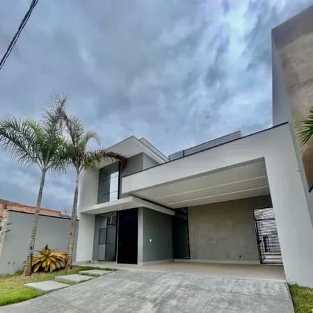 Casa em Condomínio no bairro Ibituruna.