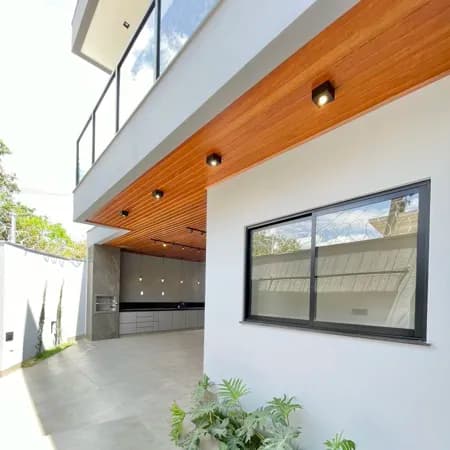 Casa Moderna com Piscina – Bairro Ibituruna