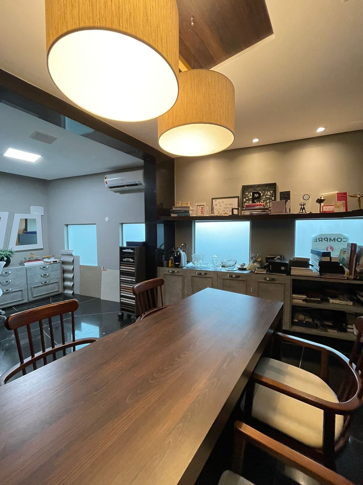 Sala Comercial em excelente localização no Centro da Cidade.
