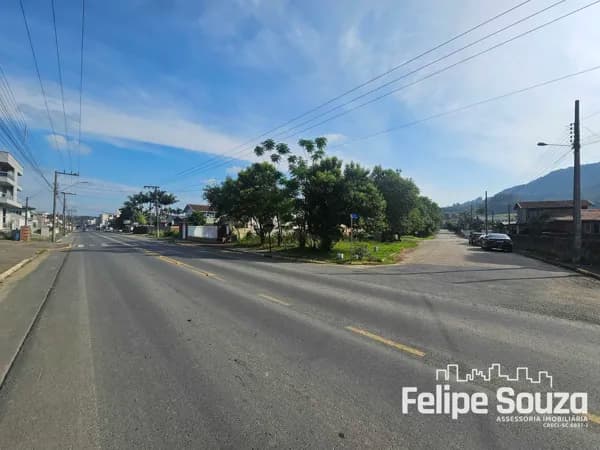 TERRENO URBANO DE ESQUINA COM 1.240 M² – AV. JK COM RUA DÓLIA FERRARI – BAIRRO SEMINÁRIO – TAIÓ/SC
