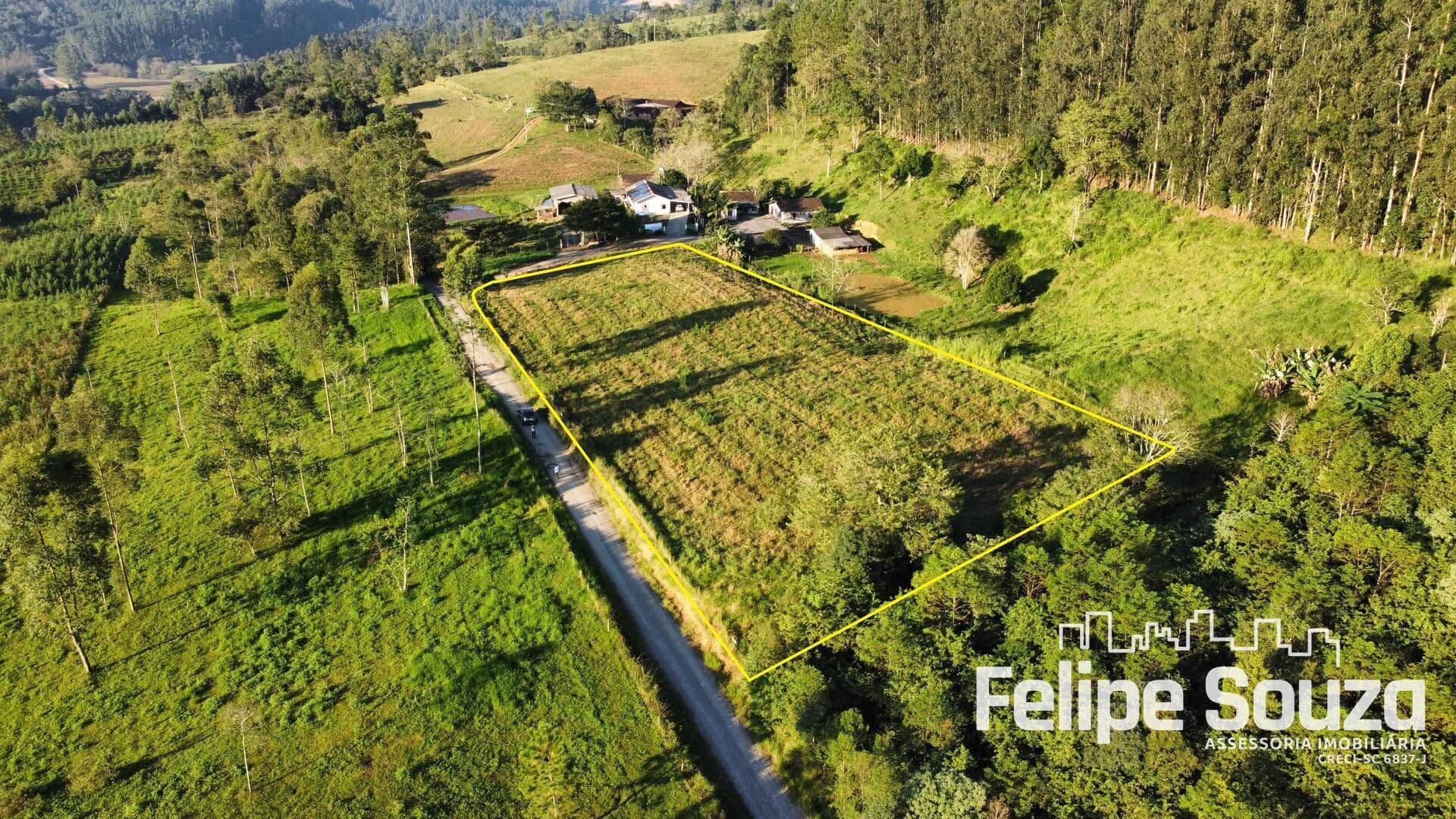 Amplo terreno em área de expansão URBANA - 7300 m²