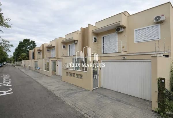 Casa geminada na Vila Moema em Tubarão - SC