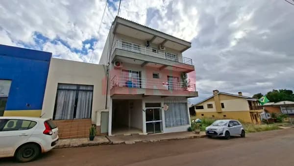 Prédio residencial/comercial no Centro