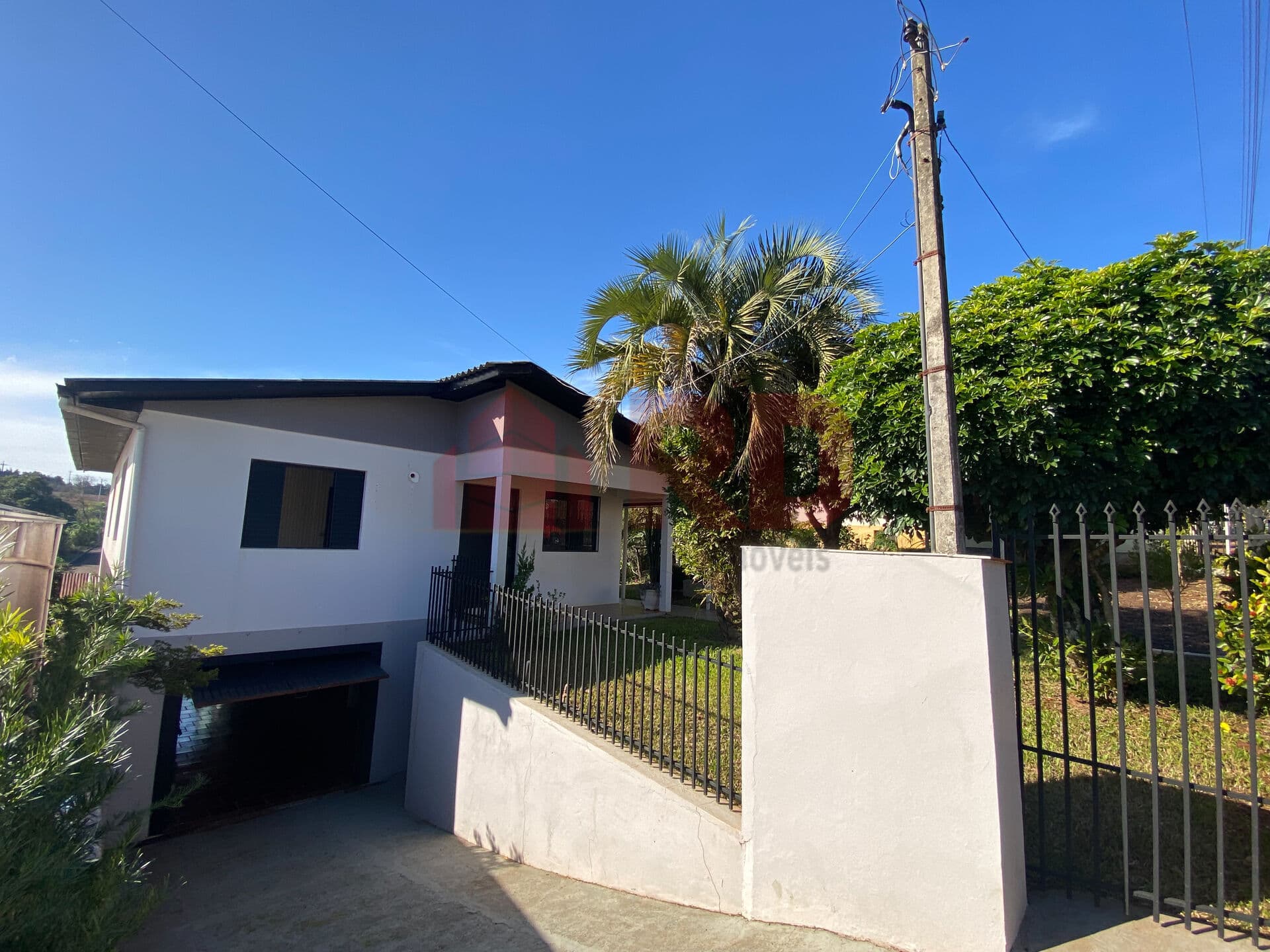 Casa a venda na Rua Roza Zanella