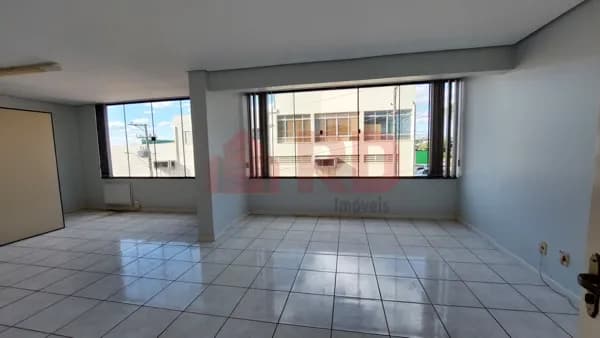 Sala Comercial no centro