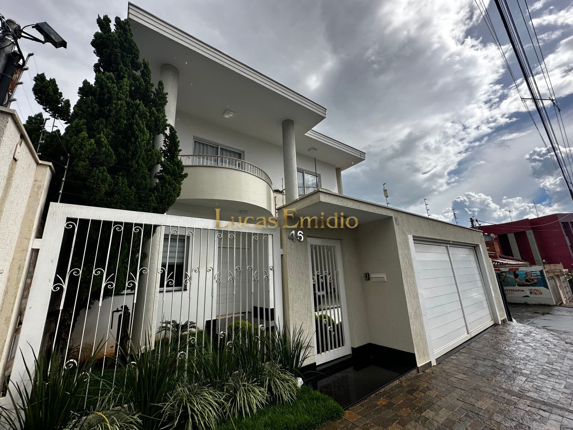Casa Duplex á venda bairro Caiçaras Patos de Minas!