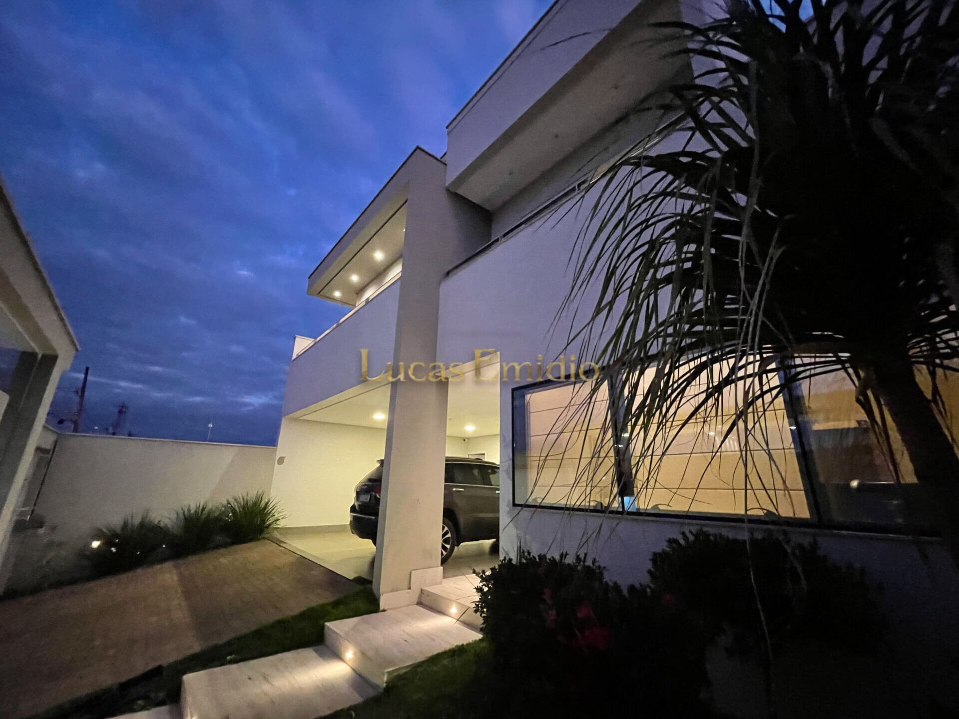 Casa Duplex á venda bairro Alto dos Caiçaras Patos de Minas!