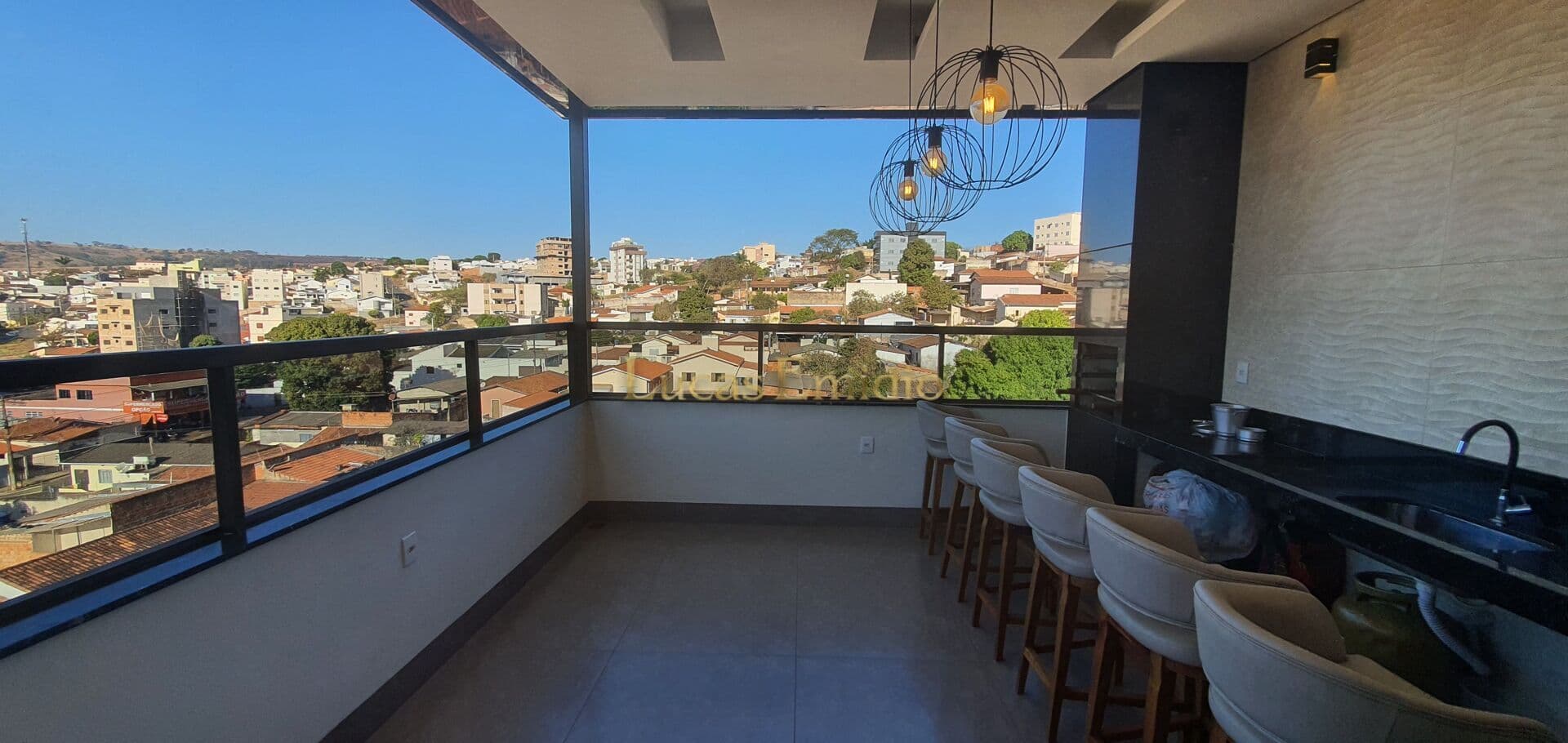 Apartamento Cobertura Duplex à venda bairro Antônio CAIXETA Patos de Minas!