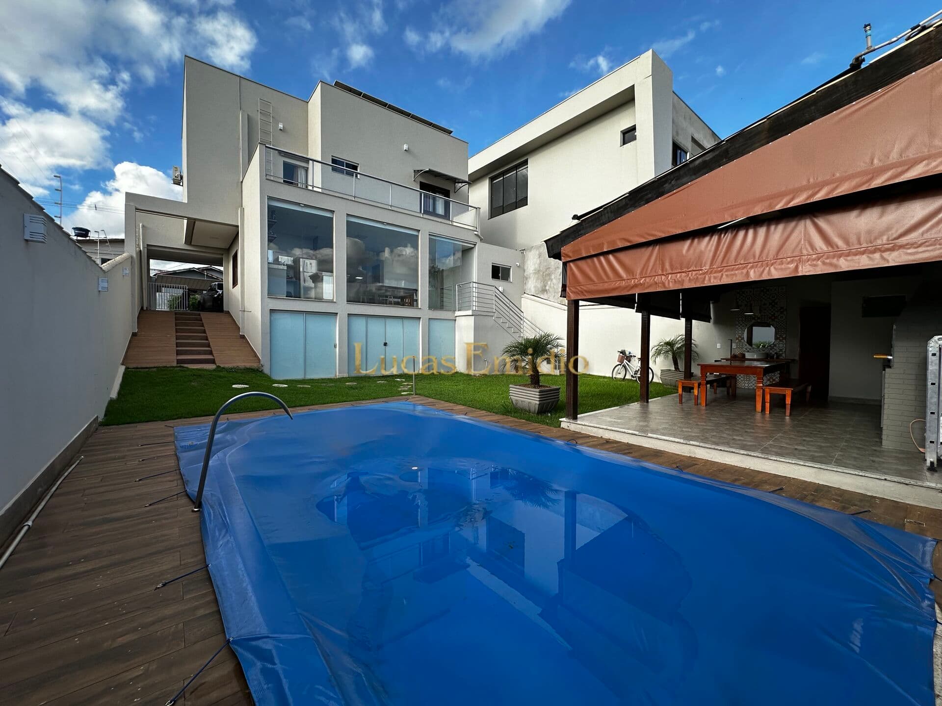 Casa Duplex à venda do bairro Copacabana em Patos de Minas!