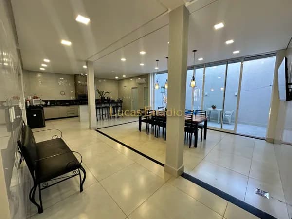 Casa duplex á venda bairro Itamarati, Patos de Minas!